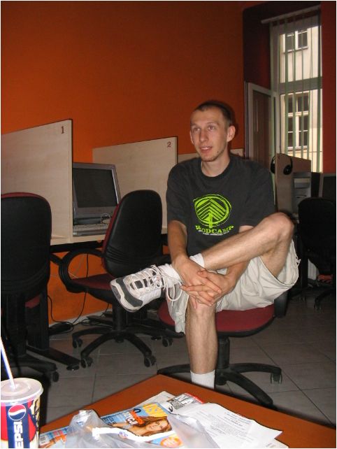 482 X 642